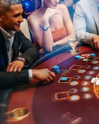 Pengguna yang menggunakan perangkat mobile serta desktop untuk hiburan sports dan casino